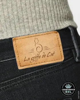 Etikete Za Oblačila Z Logotipom